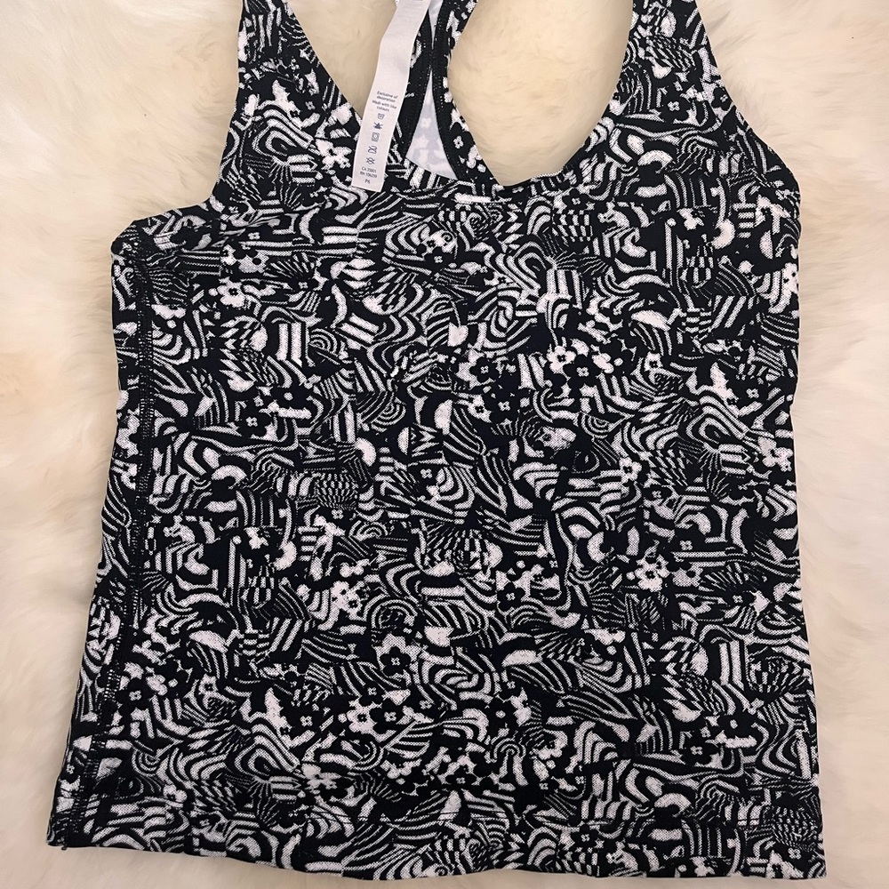 Lululemon cropped tank
